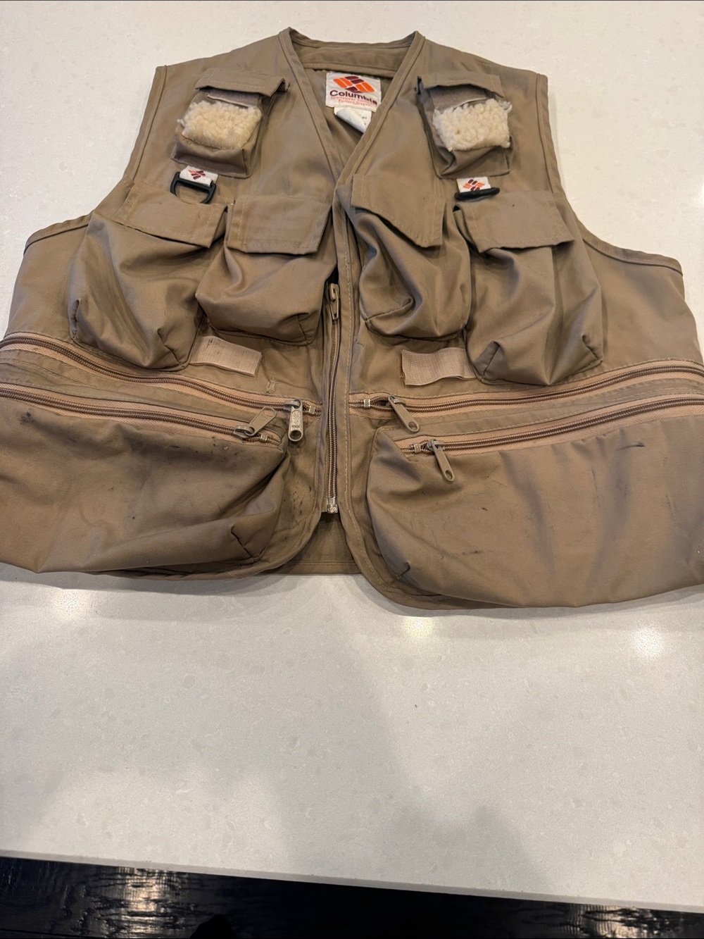 Columbia fishing vest vintage Men's Tan Multi-Pocket Utility Vest super cool